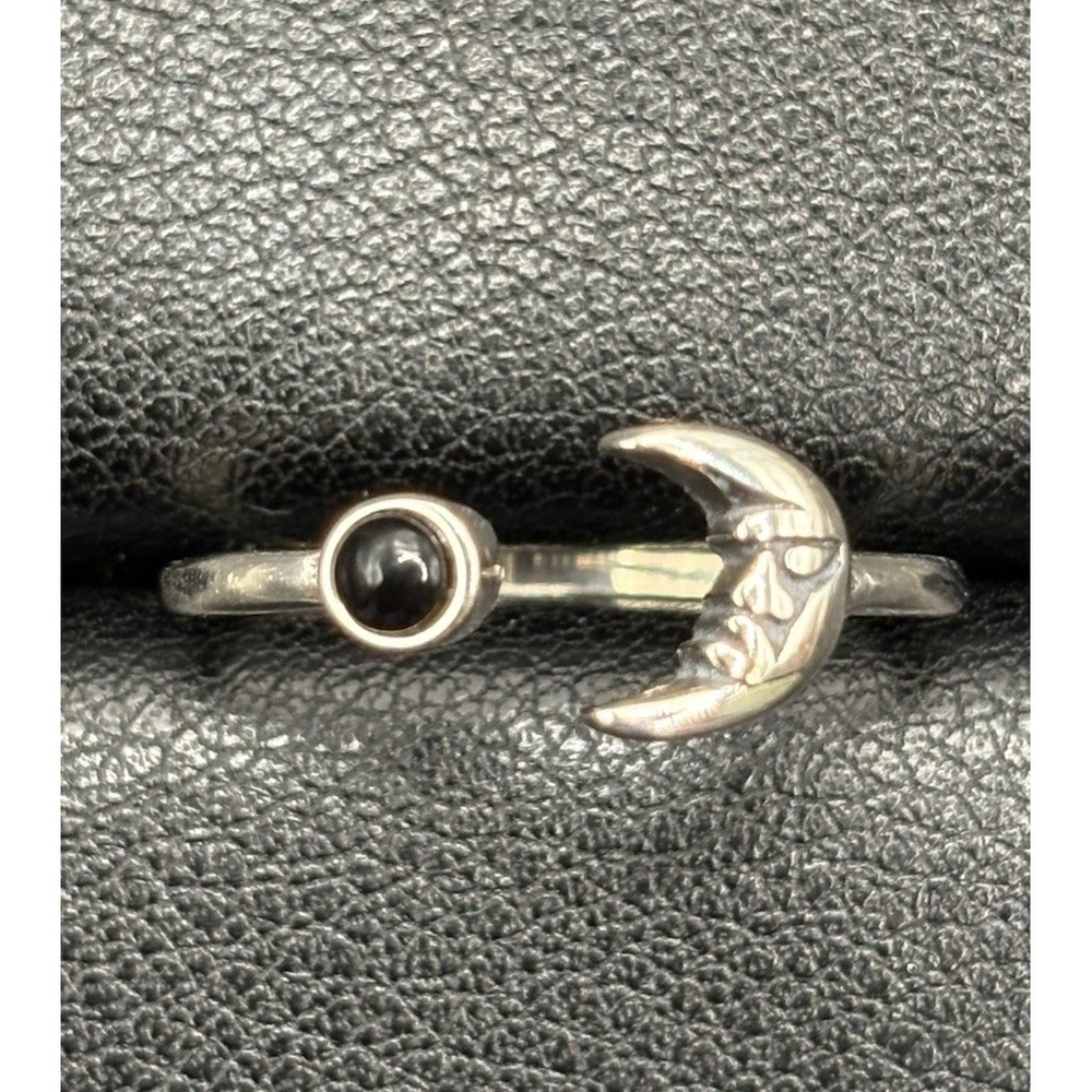 New Condition Sterling Silver Onyx Crescent Moon Ring Size 7 H5